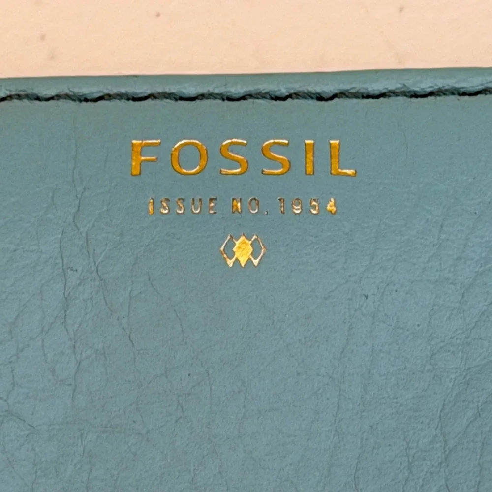 Fossil Blue Leather Bifold Wallet Yellow Interior ID Window Compact Coin Purse